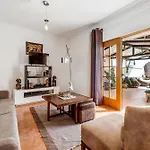 Saude House דירה *